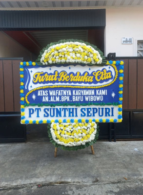 Papan Bunga Duka di Jembatan Lima